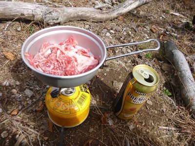 プレモルとすき焼き用霜降り肉　ぜいたくぜいたく