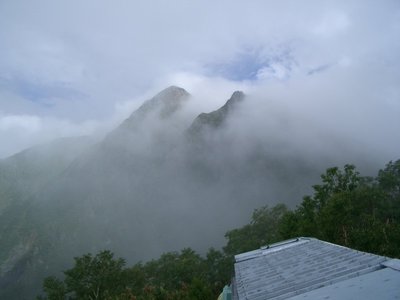 小屋からは何とか見えていたのに・・・