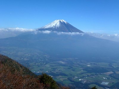 毛無山山頂から富士を仰ぐ