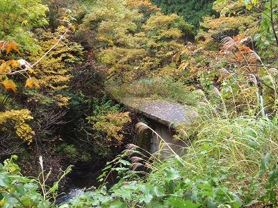 添又谷出合の石橋