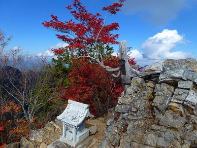 両神山山頂にて