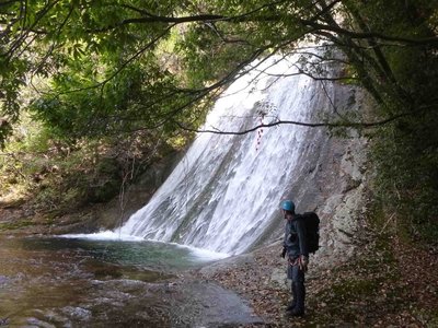 P1010099_1.jpg (280.37 KiB) 閲覧された回数 3633 回 亀壺ノ滝