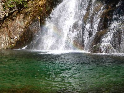 P1010134_1.jpg (255.14 KiB) 閲覧された回数 3636 回 比丘尼滝と虹