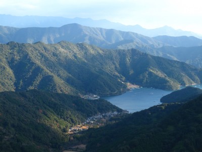 IMG_6479.jpg (226.49 KiB) 閲覧された回数 5691 回 新桑竈の集落