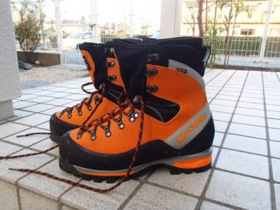 スカルパ　モンブラン　５２，０００円