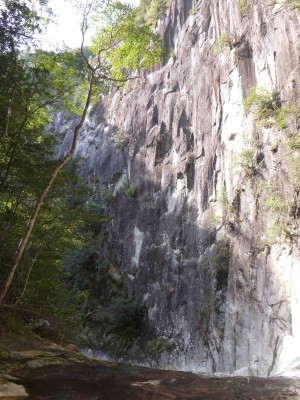 ヤケベ岩