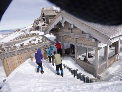 P1010718_1.jpg (264.64 KiB) 閲覧された回数 4906 回 王滝頂上