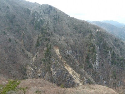 腰越谷左岸側　まだかなり不安定か