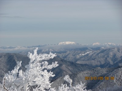 真っ白な山は綺麗でいいですね。