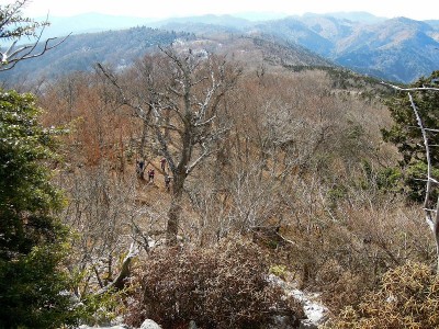 嘉茂助南峰から。