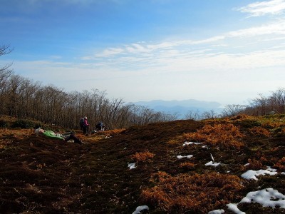 苔辻、寝っ転がってるじゃん！