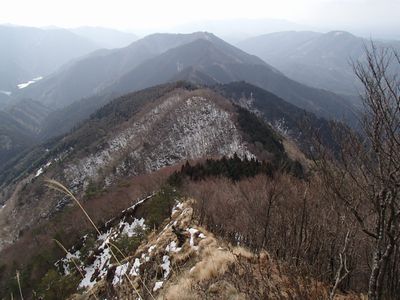 ガレから政子へ続く稜線