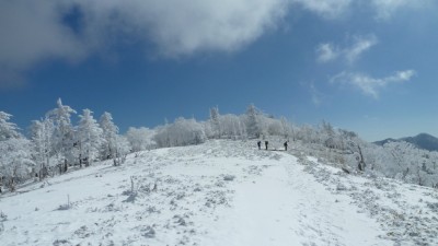 ラッセル不要の山上ヶ岳