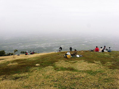 〇 お金の要らない遠足に汗してるよ