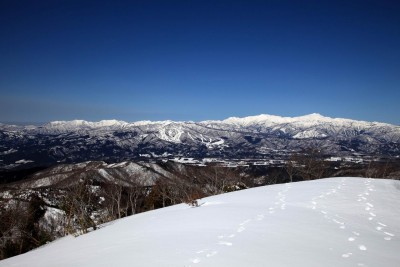 小白山から白山までの山並み