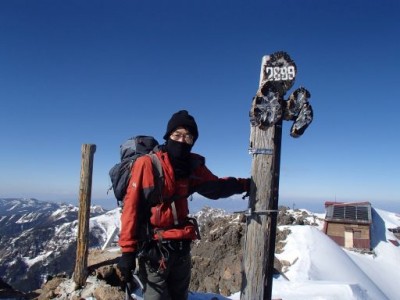 P3150034_512.jpg (32.79 KiB) 閲覧された回数 2715 回 赤岳山頂