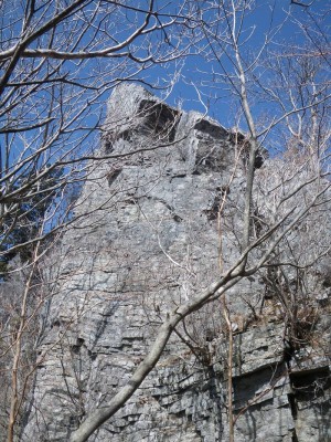 大熊落とし最初の岩壁