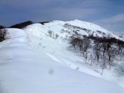 薙刀山をめざす（薙刀平付近から）