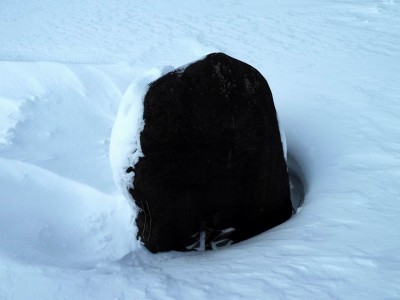 2011/3/27の石碑の様子