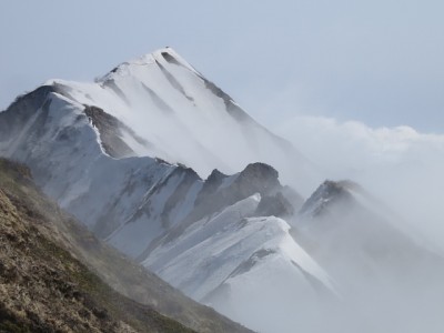 daisen1112a.jpg (76.79 KiB) 閲覧された回数 4537 回 迫力の縦走路