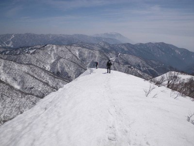 伊吹山と中津尾