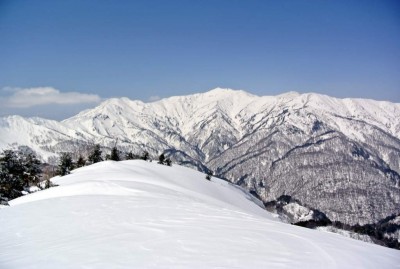 tmp5.jpg (247.81 KiB) 閲覧された回数 8068 回 丸山からの別山展望