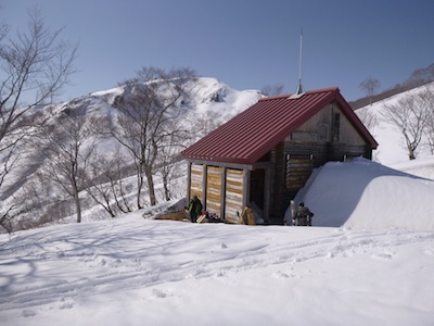 神鳩の宮避難小屋