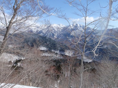 振り返って丸山方面の稜線