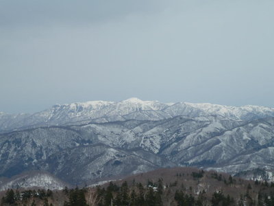 人形山と三ヶ辻山