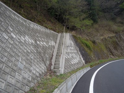 助かった階段.jpg (382.98 KiB) 閲覧された回数 2769 回 命拾いの階段