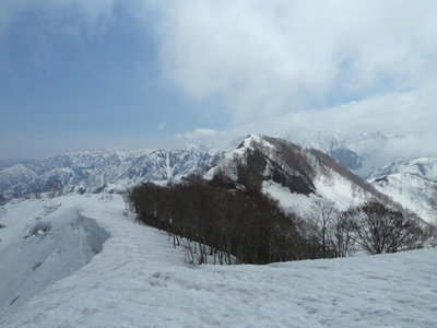 赤摩木古山への稜線