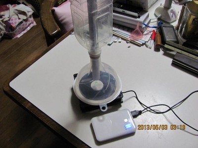 IMG_7358.JPG (209.49 KiB) 閲覧された回数 57142 回 12センチUSB軸流ファンと、ダイソーのポリ缶じょうご