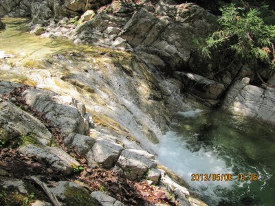 IMG_7461.JPG (451.54 KiB) 閲覧された回数 7506 回 初めて目にしたような綺麗な滝