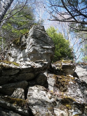 丸山の下りの岩場