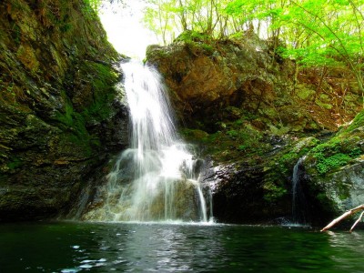 奥ノ平谷、大きな釜を持った６ｍ（ランチ場）。