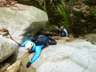 はいはいでチョックストーンをぬける