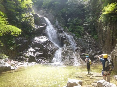 P1030246.jpg (111.48 KiB) 閲覧された回数 5710 回 元越大滝