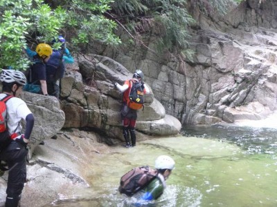 P1030271.jpg (101.31 KiB) 閲覧された回数 5716 回 沢は楽しい!