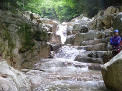 P1030350.jpg (98.69 KiB) 閲覧された回数 3806 回 階段状の滝