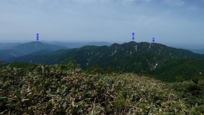 赤兎山からの荒島岳・経ヶ岳展望
