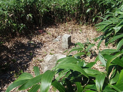 左千方の三角点広場