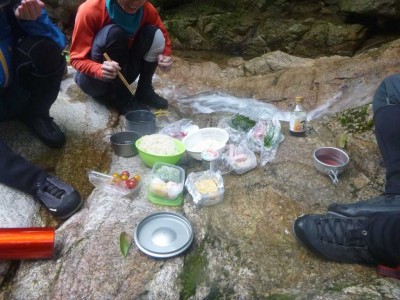 P1030501.jpg (89.75 KiB) 閲覧された回数 2773 回 お楽しみのソーメンタイム