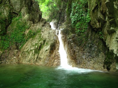 赤坂谷の８ｍ滝