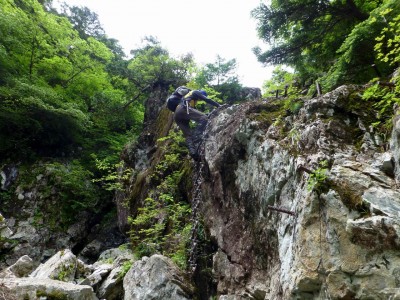 P1020813.JPG (377.42 KiB) 閲覧された回数 3890 回 千丈嵓の鉄ハシゴを登る