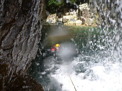天狗滝の裏から