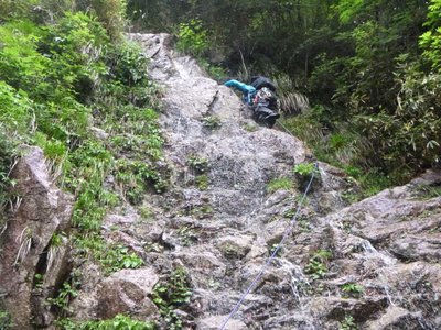 中の谷最後の30ｍ滝の登攀