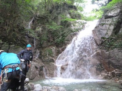 中の谷最初の10ｍ滝