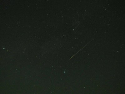 こと座に刺さる流星