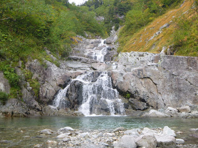 P1040302.jpg (206.65 KiB) 閲覧された回数 5832 回 20m多段滝