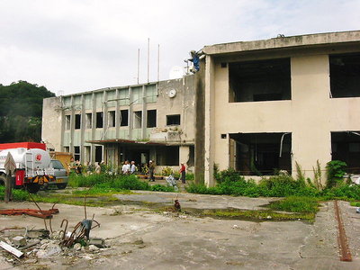 大槌.JPG (117.49 KiB) 閲覧された回数 11589 回 ●大槌は瓦礫も廃屋も残ったままだ